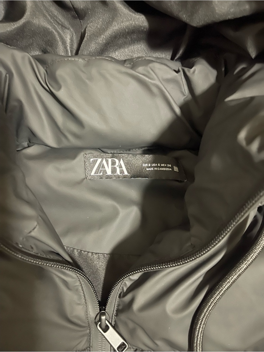 Zara hooded long puffer vest - Picture 2 of 8